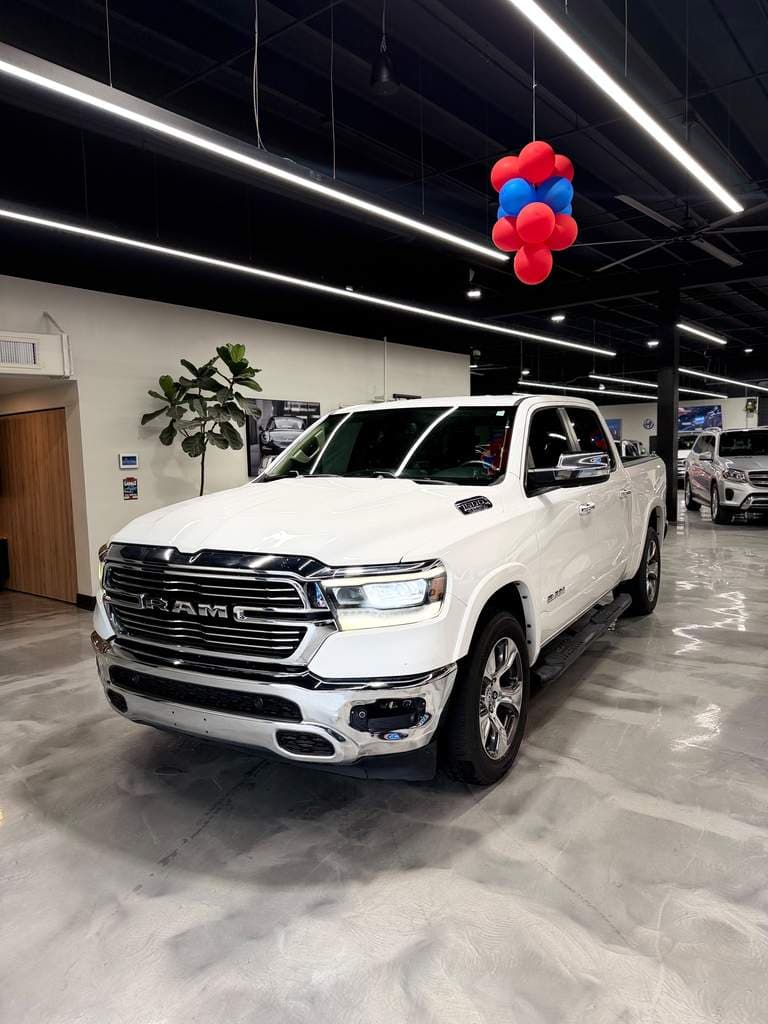 2020 Ram 1500 Laramie — photo 1