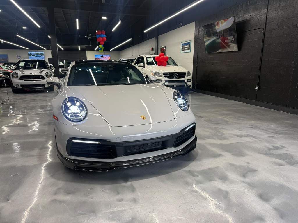 2021 Porsche 911 Carrera / Carrera 4 — photo 1